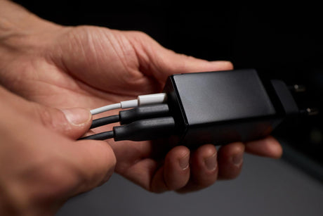 Multidevice Charger with Multiple Cables for Efficient Charging of various devices